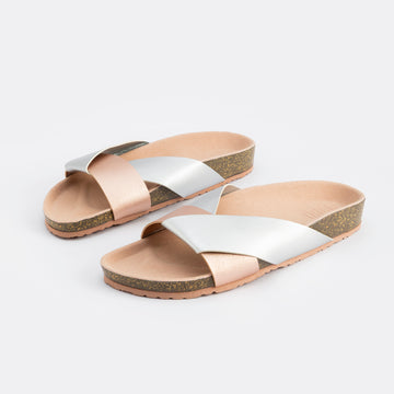 PINK AND SILVER INTERLOCKED COMFORT FLATS